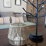 Friends' Place
