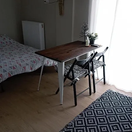 Friends' Place *