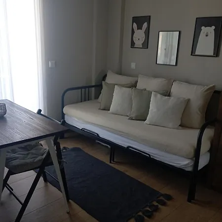 Friends' Place * Tríkala